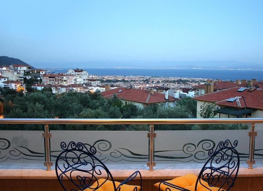 Balcony Photo