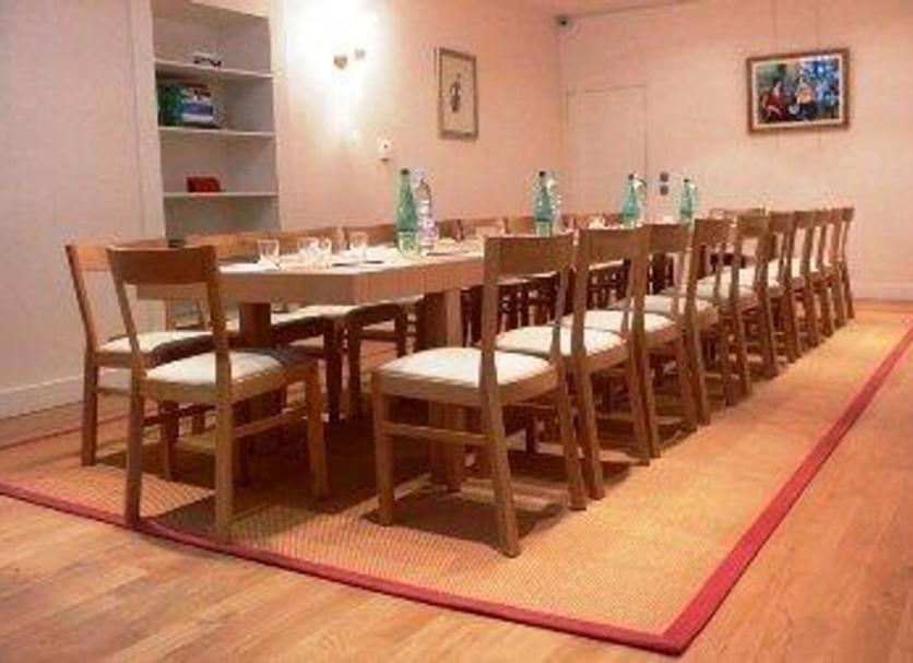Dining room Photo