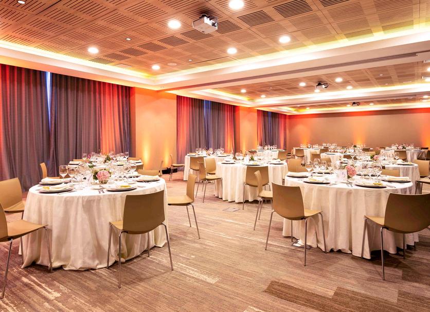 Banquet hall Photo