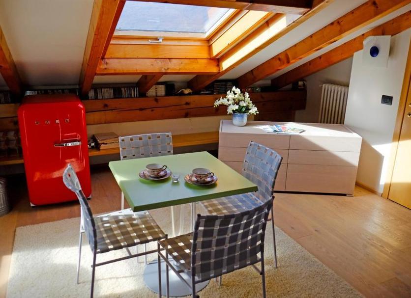 Dining room Photo