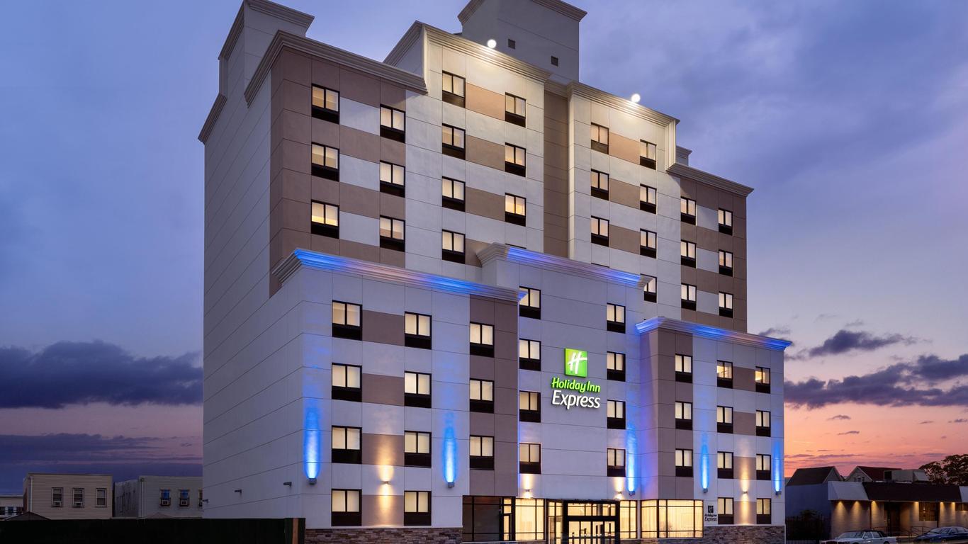 Holiday Inn Express Jamaica - JFK Airtrain - Nyc