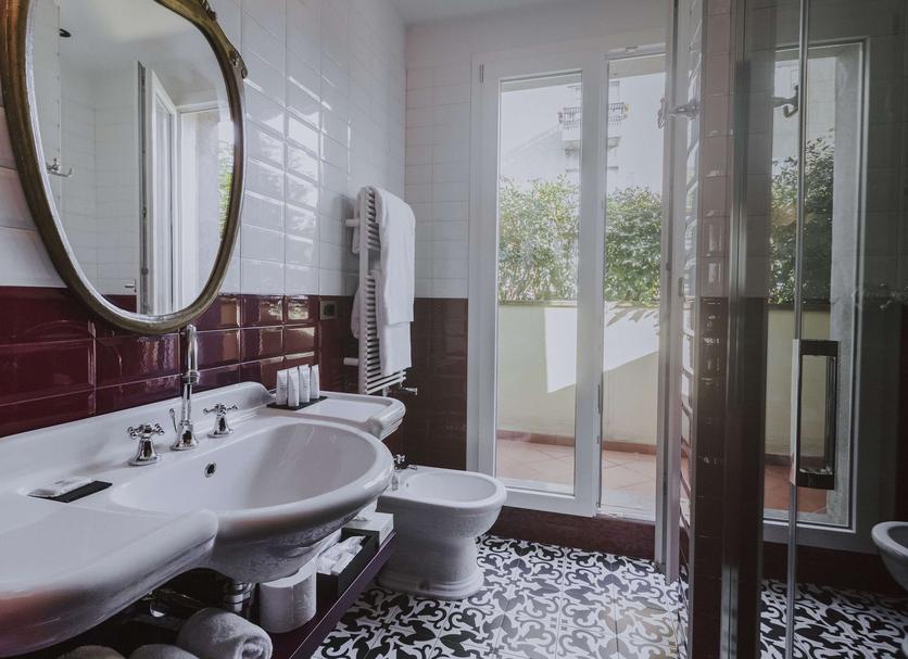 Bathroom Photo