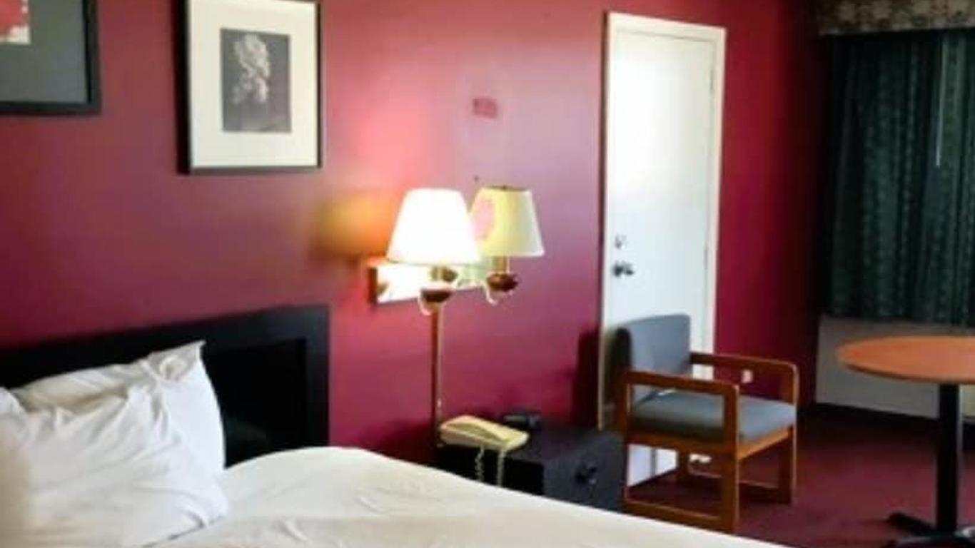 OYO Hotel Georgia Near Fairburn / Atlanta