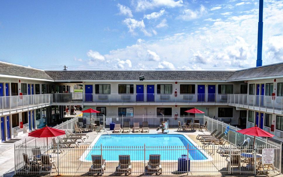 Motel 6 New Orleans - Slidell from $53. Slidell Hotel Deals