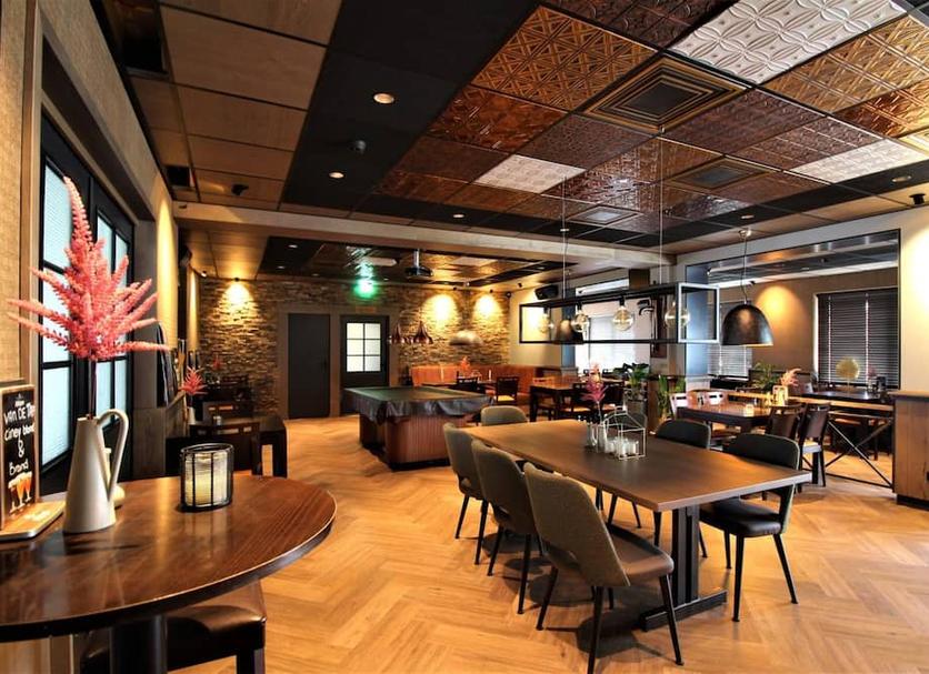 Restaurant Photo
