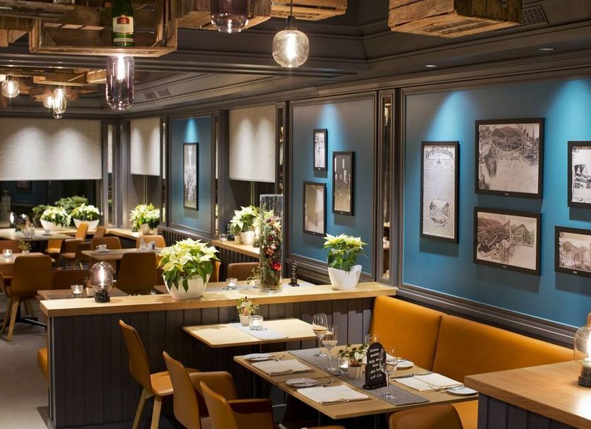 Restaurant Photo