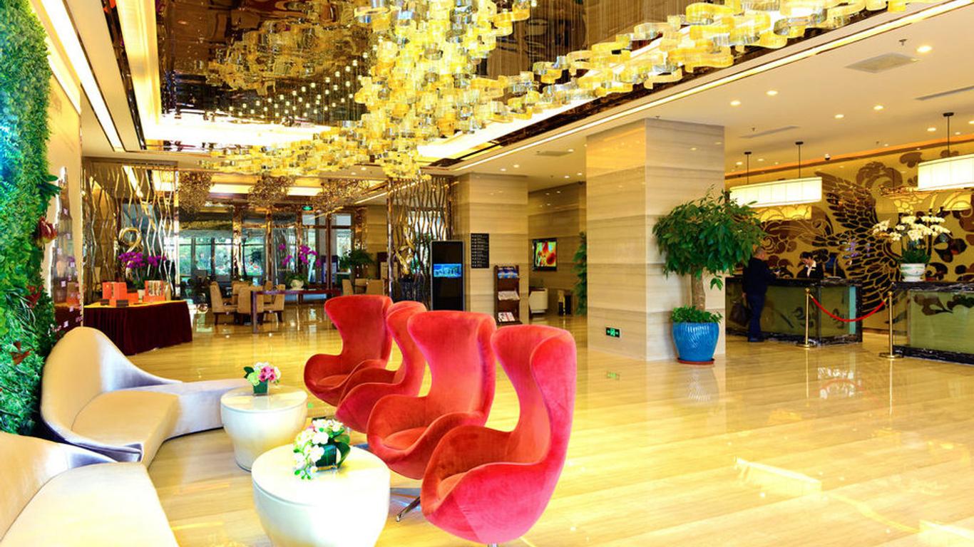 Longjiang Country Garden Phoenix Hotel