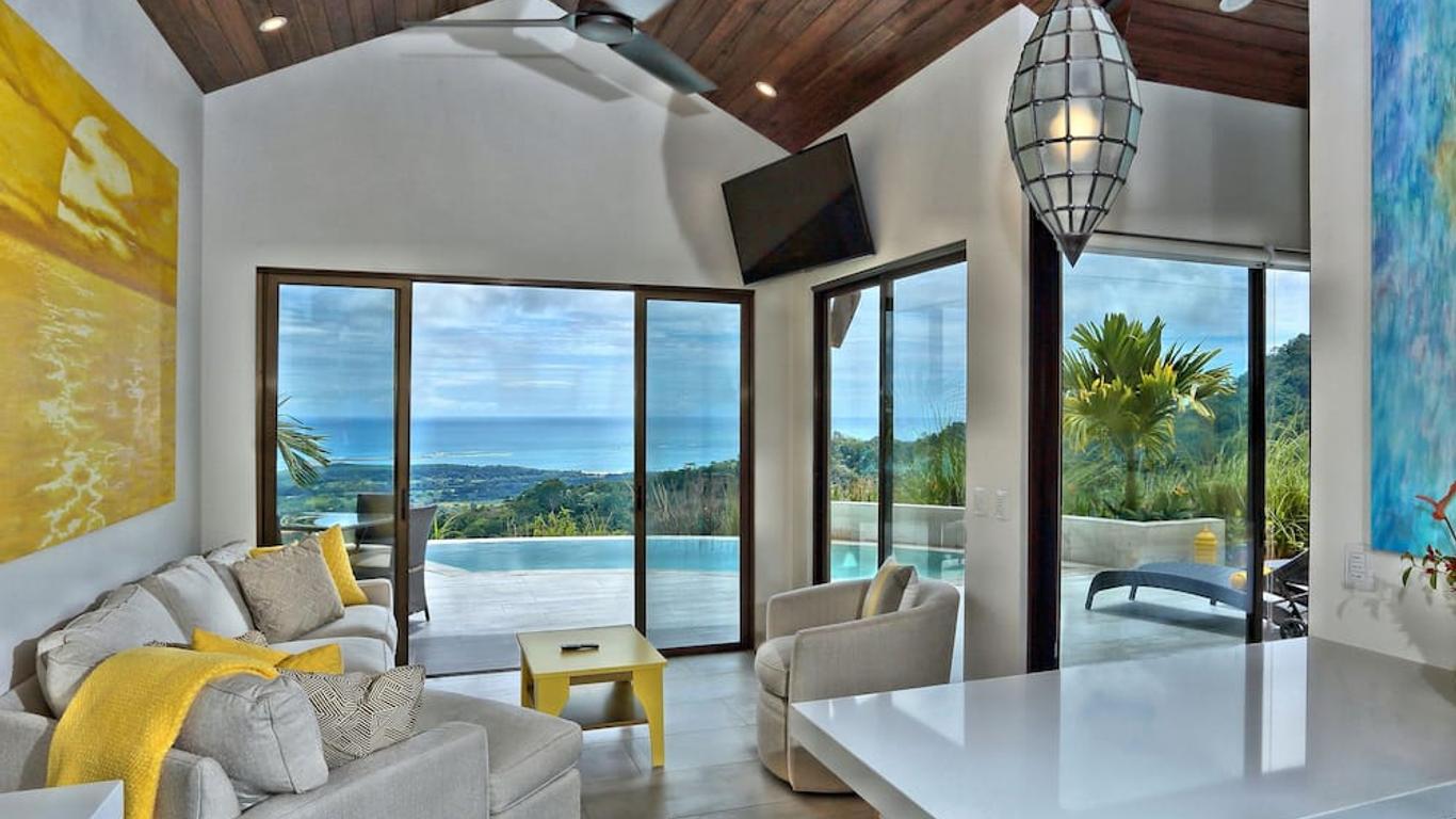 Golden Pineapple Villas-Adults Only