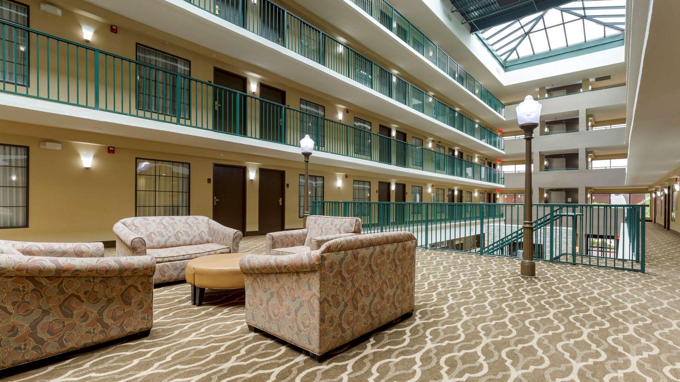 Comfort Suites Near Potomac Mills from $92. Woodbridge Hotel Deals
