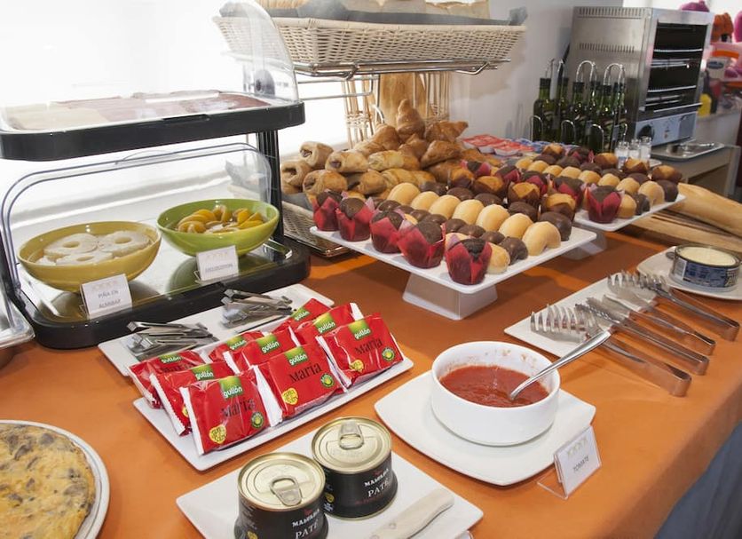 Buffet Photo