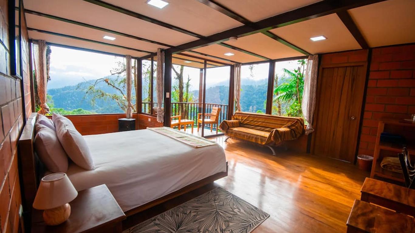 Bellavista Cloud Forest Lodge & Private Protected Area