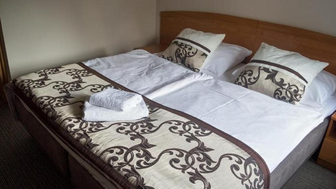 Sukiennice Hotel