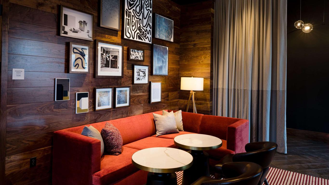 Cambria Hotel Boston Somerville