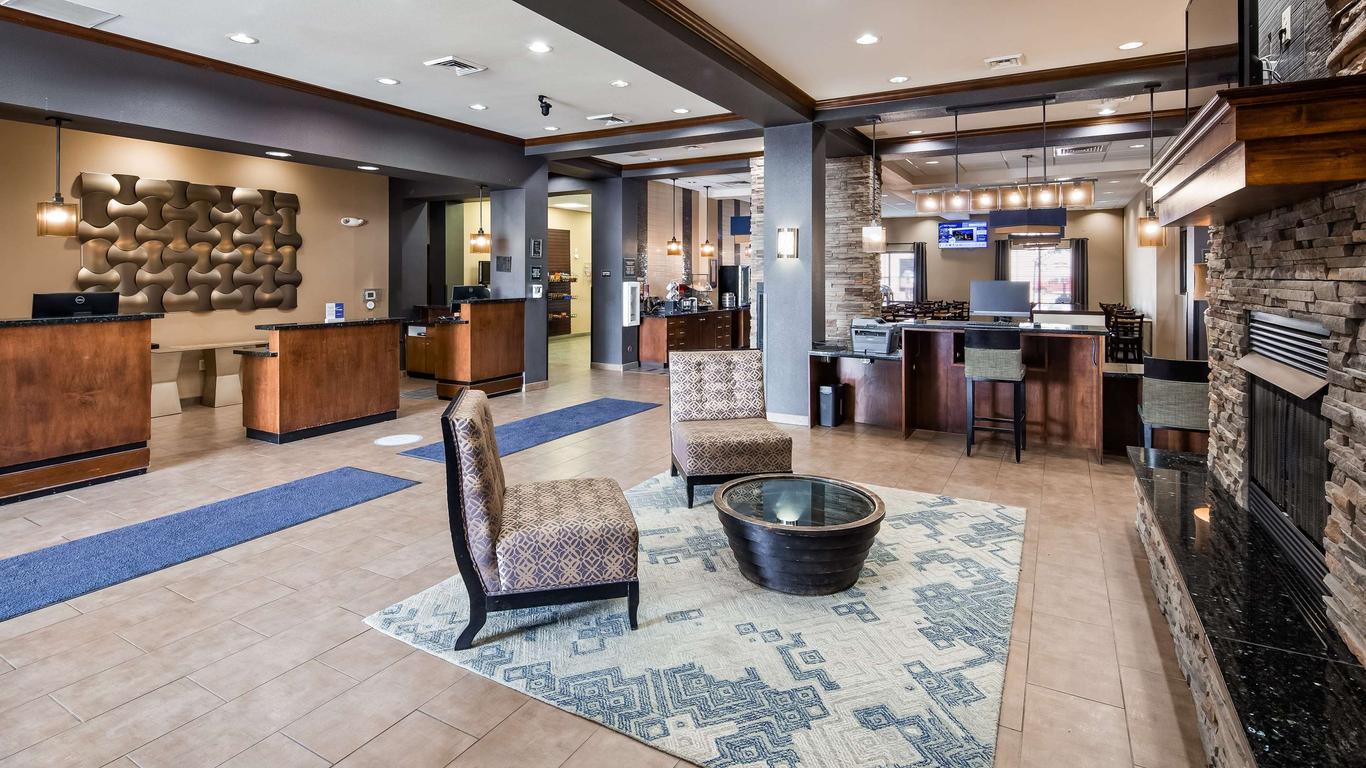 Best Western Plus Williston Hotel & Suites from $66. Williston Hotel Deals  & Reviews - KAYAK