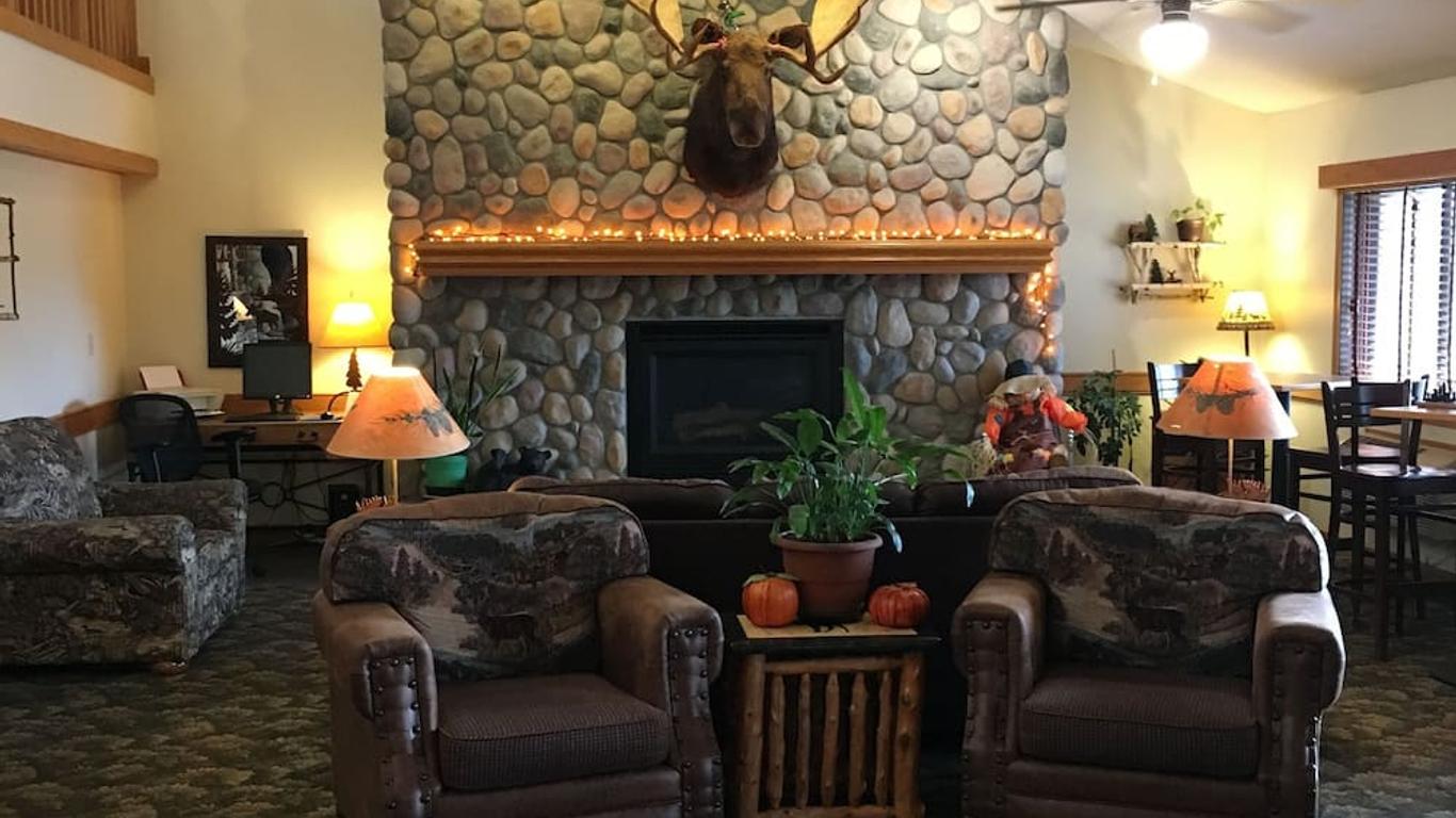 Moose Lake Lodge & Suites