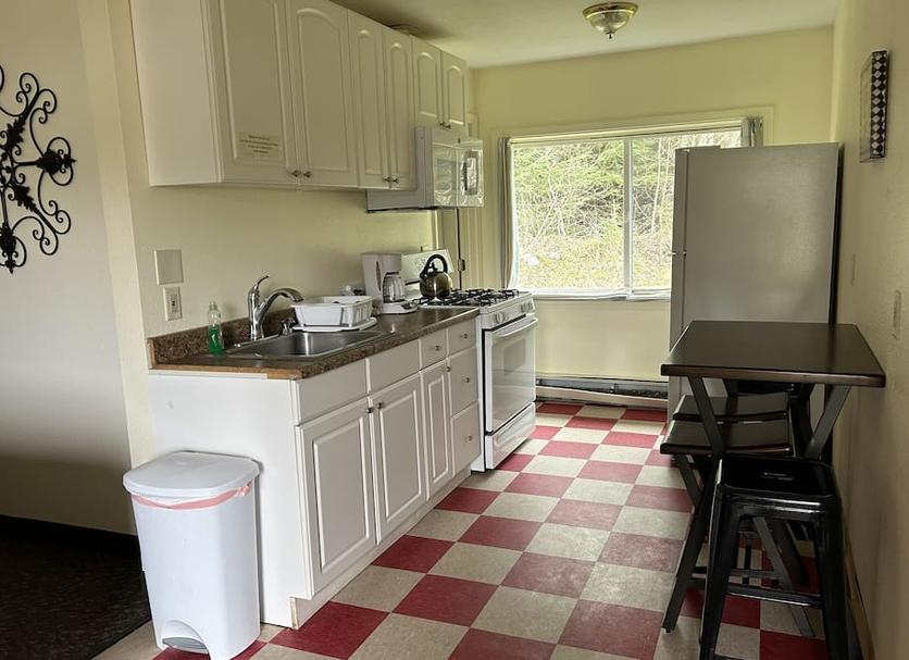 Kitchen Photo