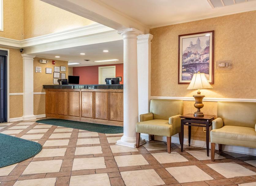 Front desk Photo