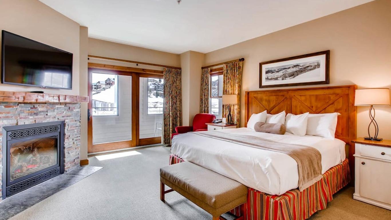 The Lodge at Mountaineer Square