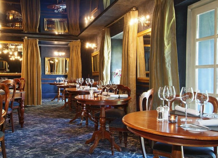 Restaurant Photo