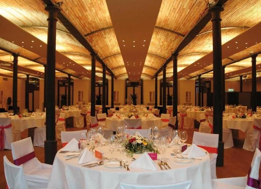 Banquet hall Photo