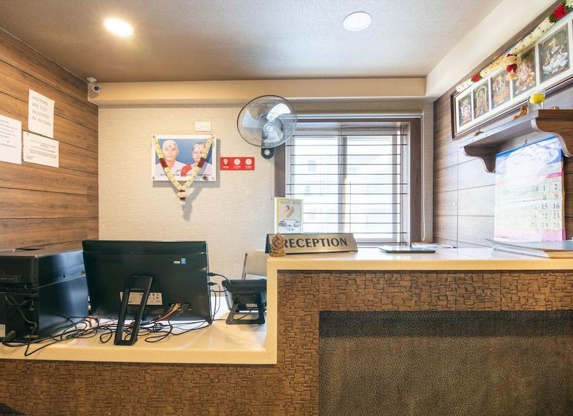 Front desk Photo