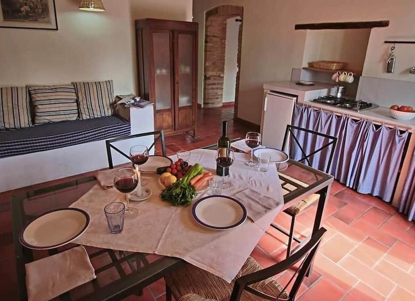 Dining room Photo