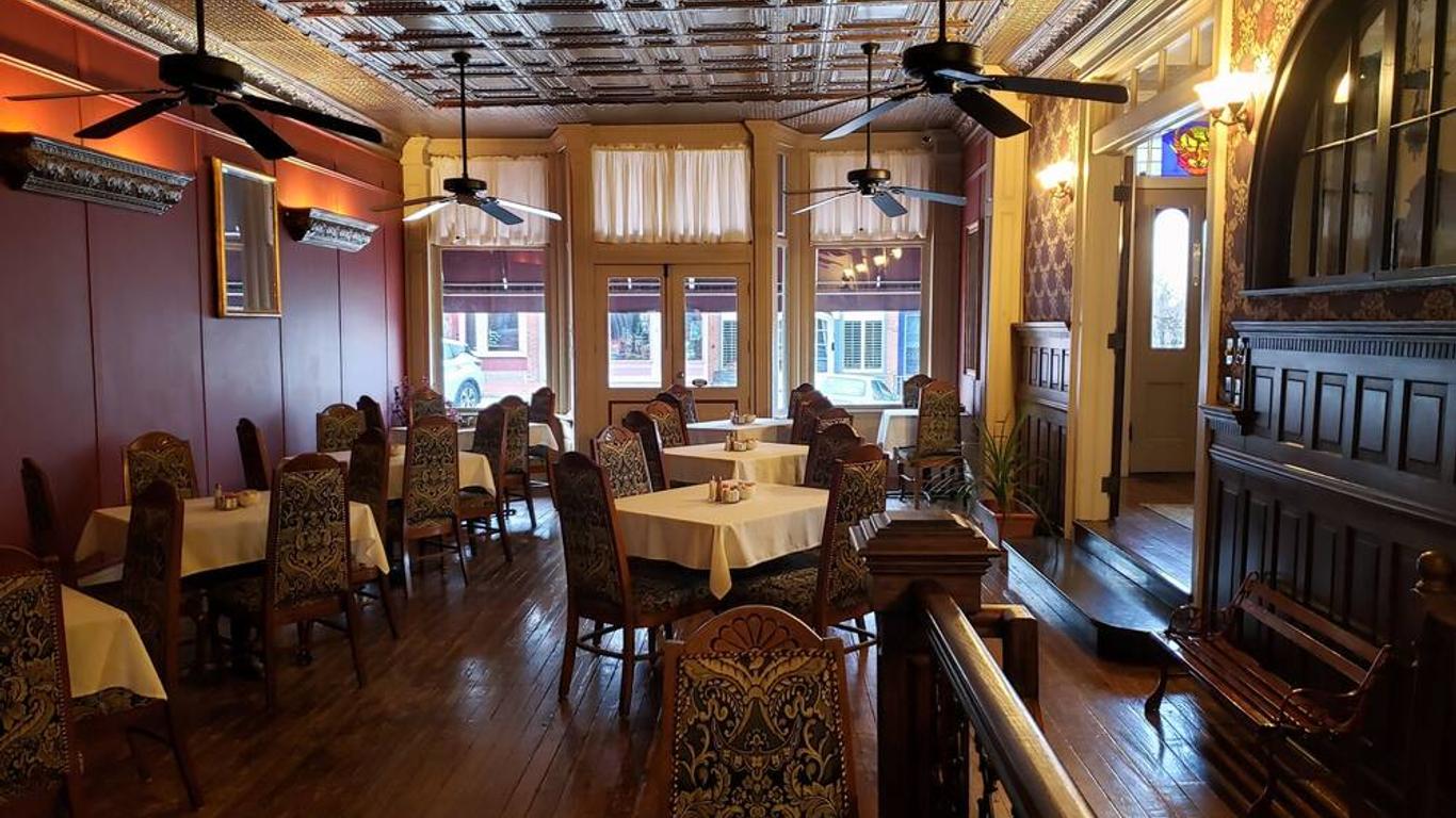 Iron Horse Hotel