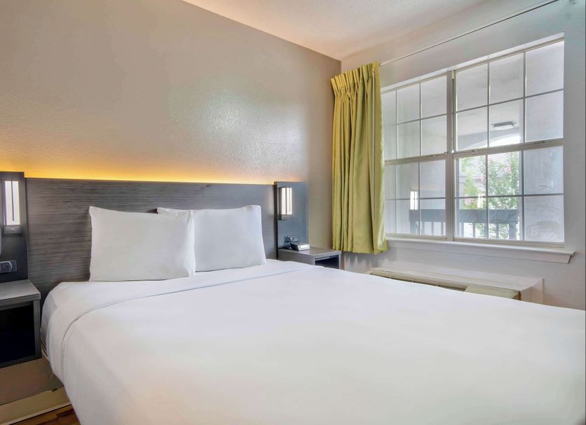 Studio 6 San Antonio, Tx - Medical Center room with queen bed and window view in San Antonio