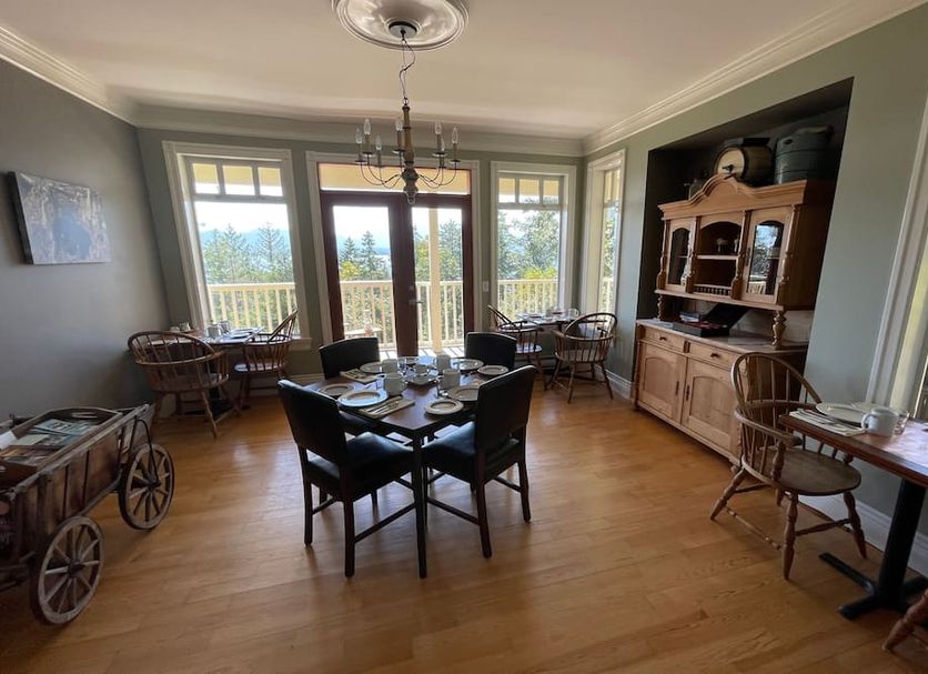 Dining room Photo