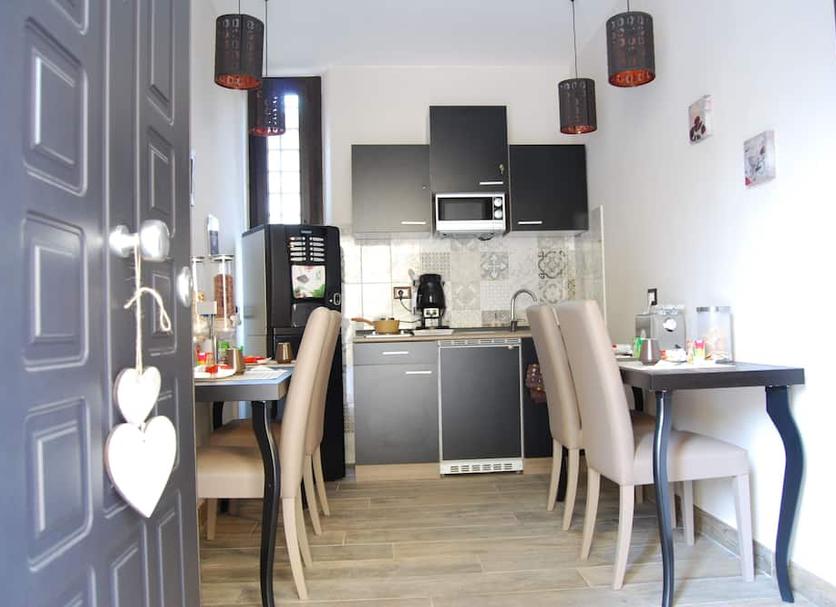 Kitchen Photo