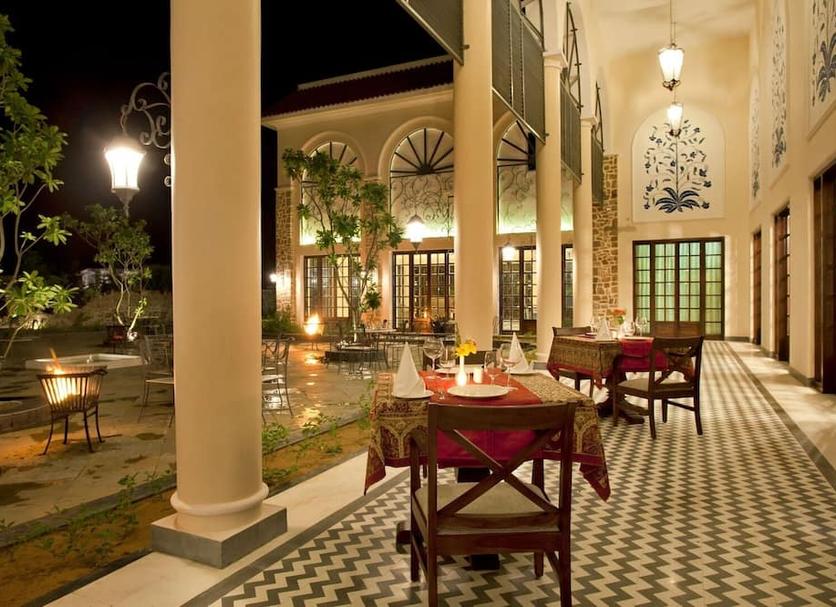 Restaurant Photo