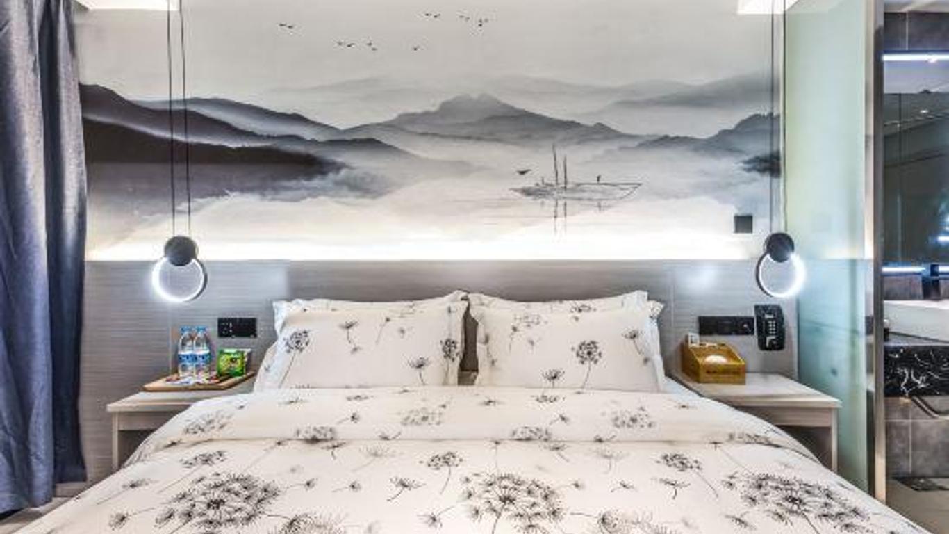 Zhangjiagang Newstay Hotel
