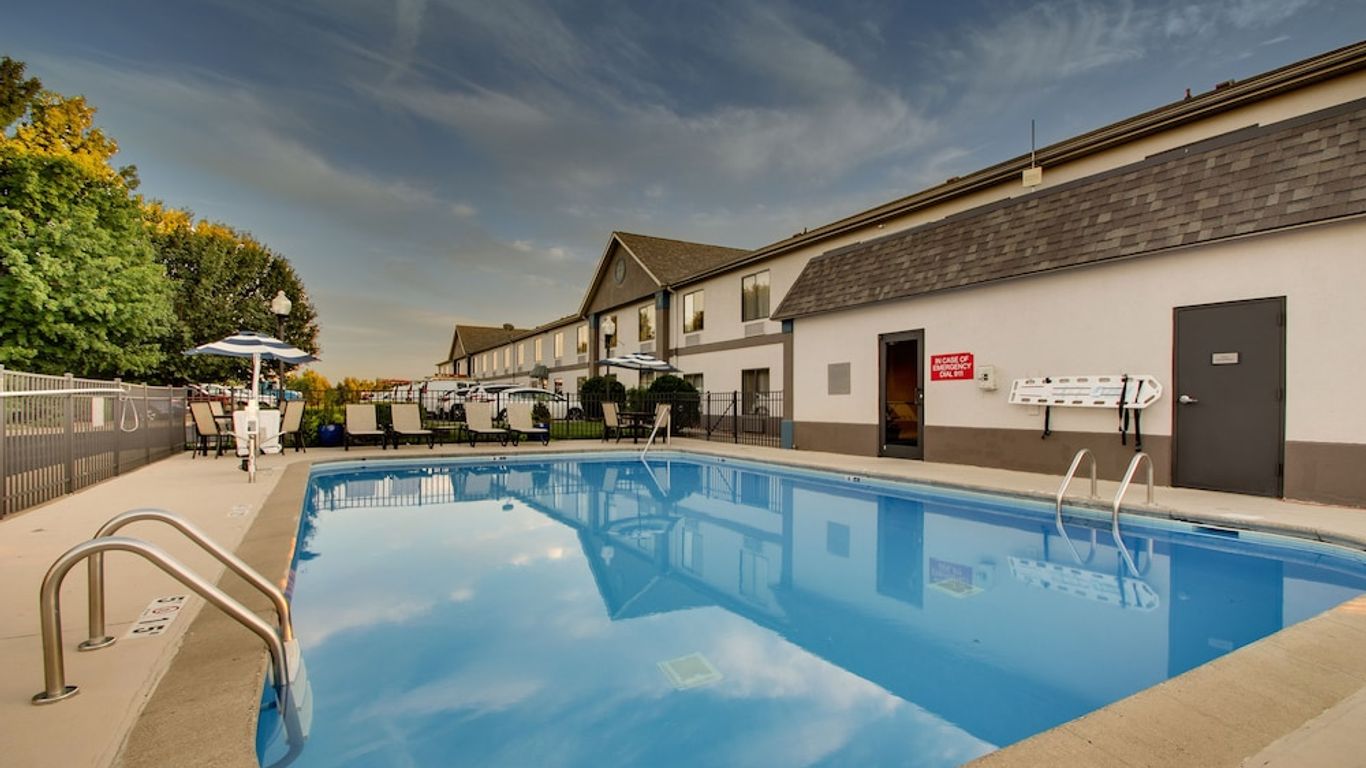 hotels in owensboro ky with indoor pool