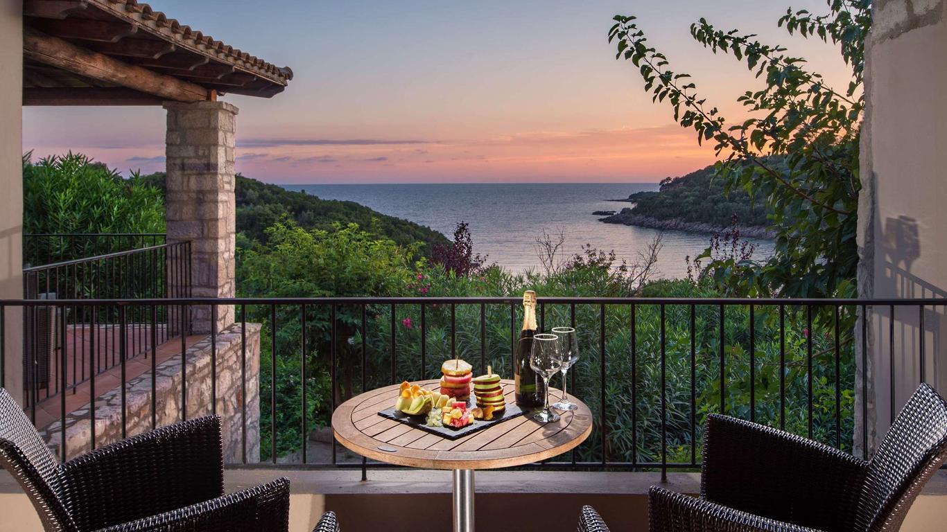 Mövenpick Resort Agios Nikolaos Sivota