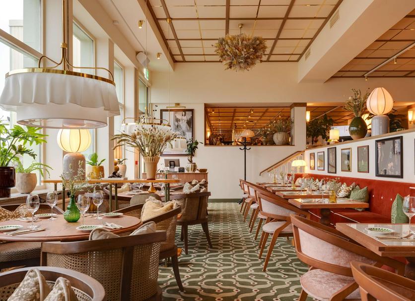 Restaurant Photo