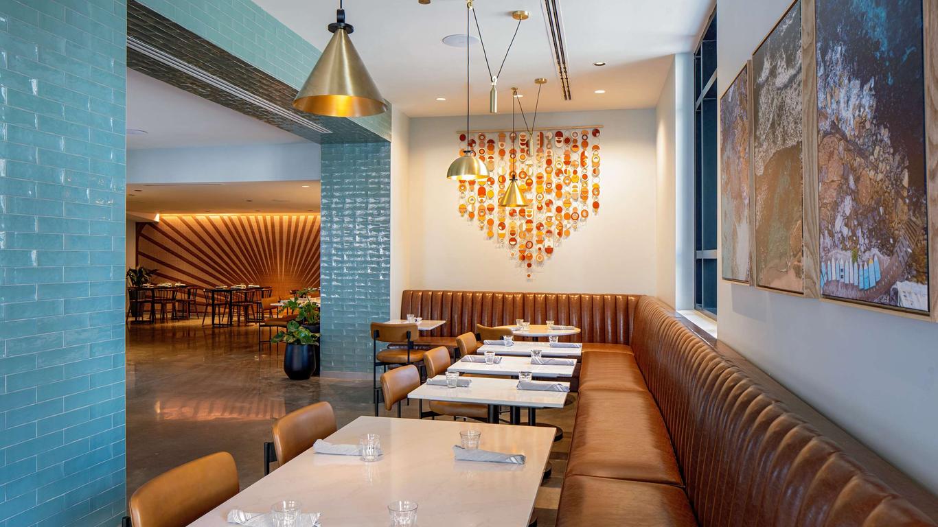 Tempo by Hilton Nashville Downtown