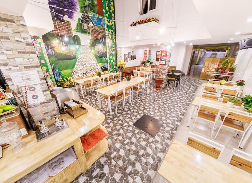 Restaurant Photo
