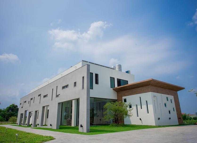 Building Photo