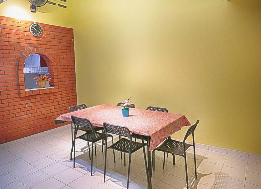 Dining room Photo