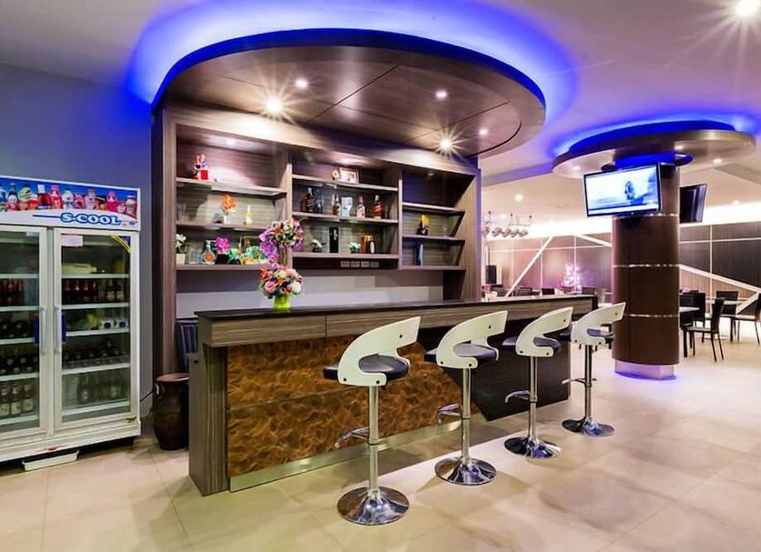 Bar Photo