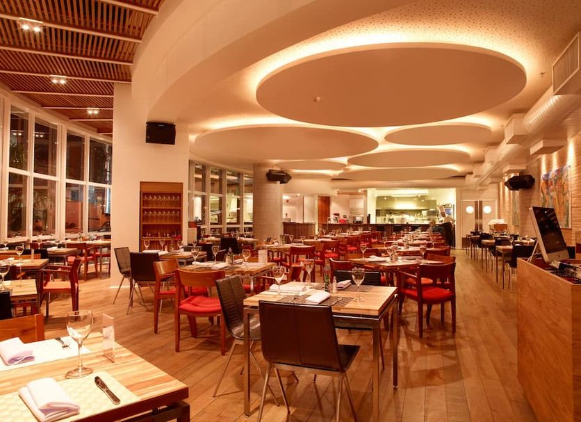 Restaurant Photo