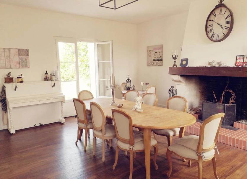 Dining room Photo