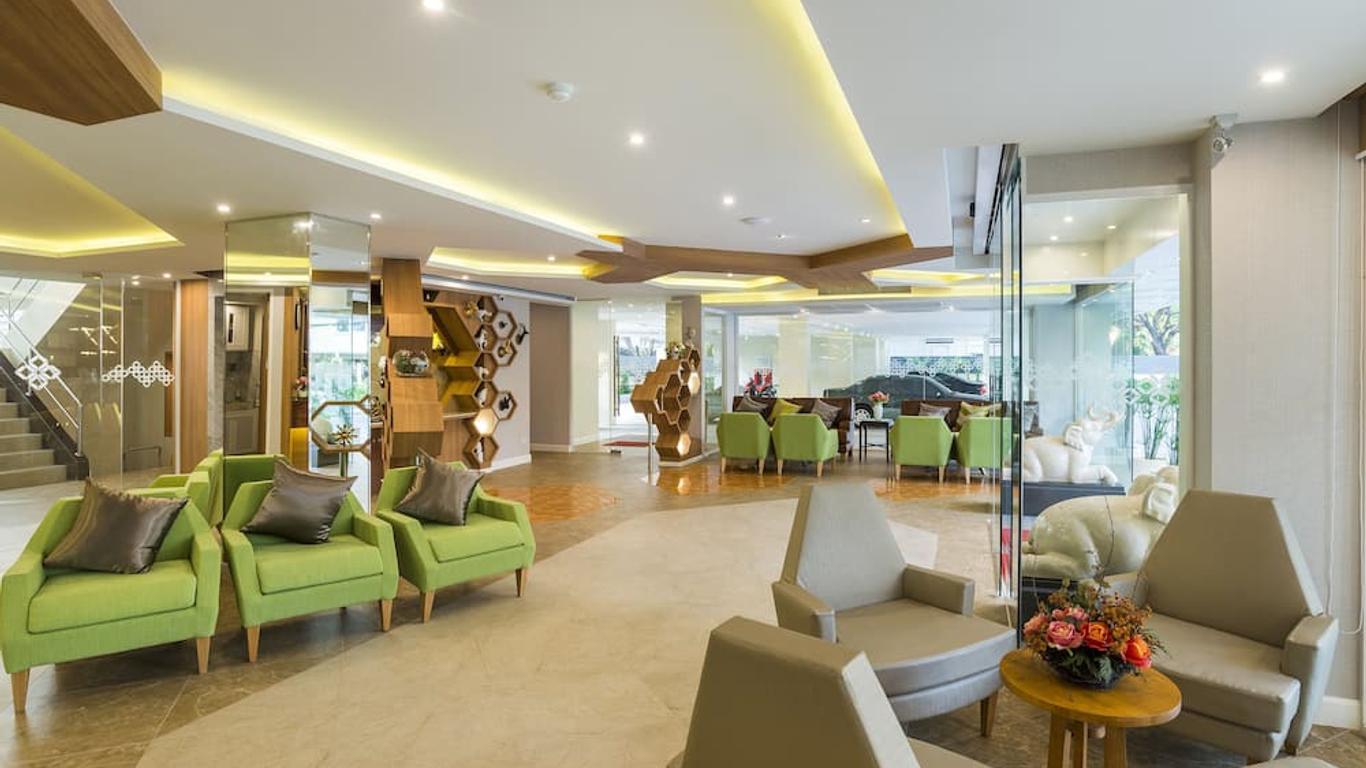 Zircon Hotel