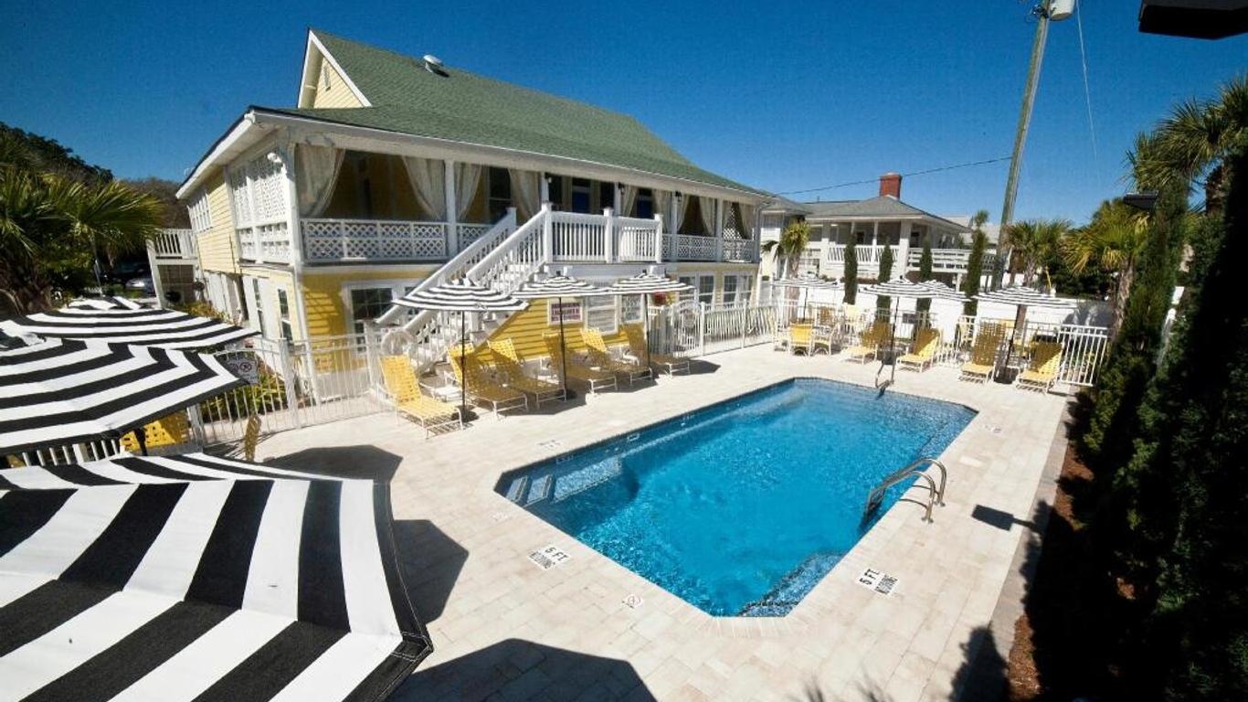 Georgianne Inn & Suites
