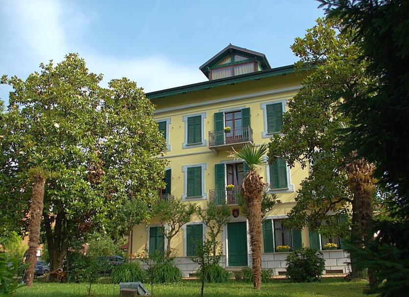 Building Photo