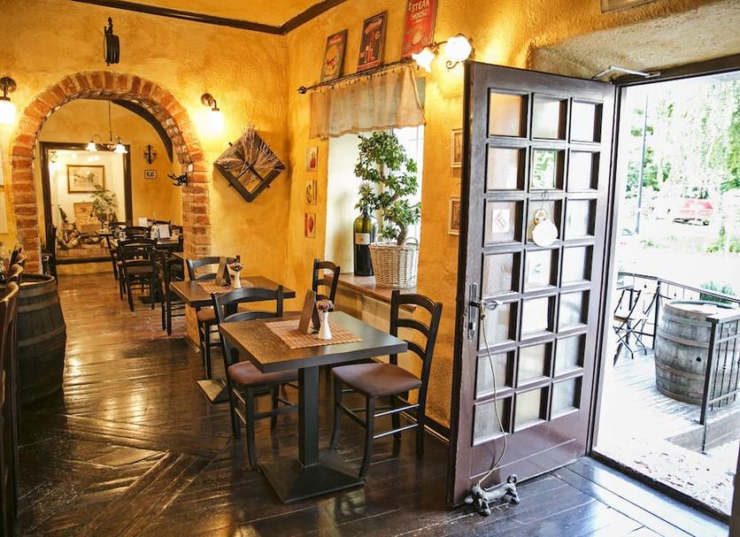 Restaurant Photo