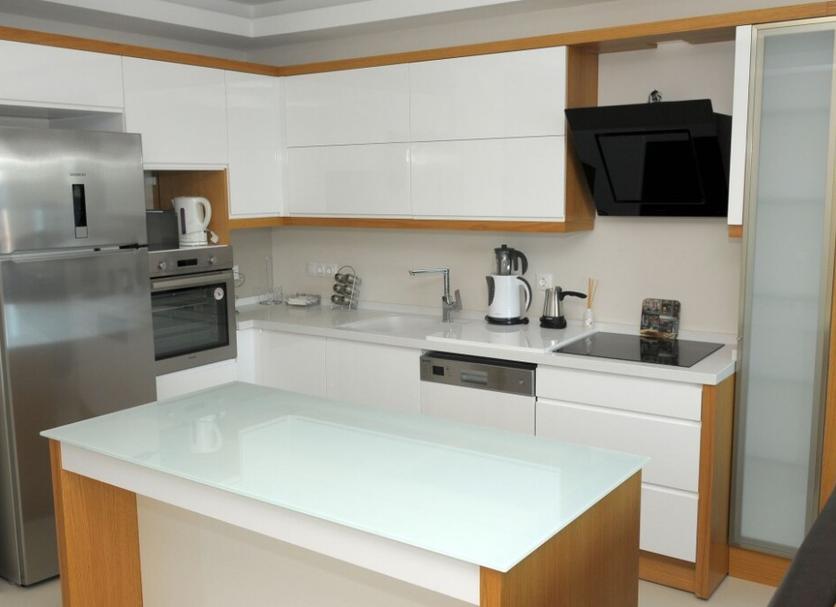 Kitchen Photo