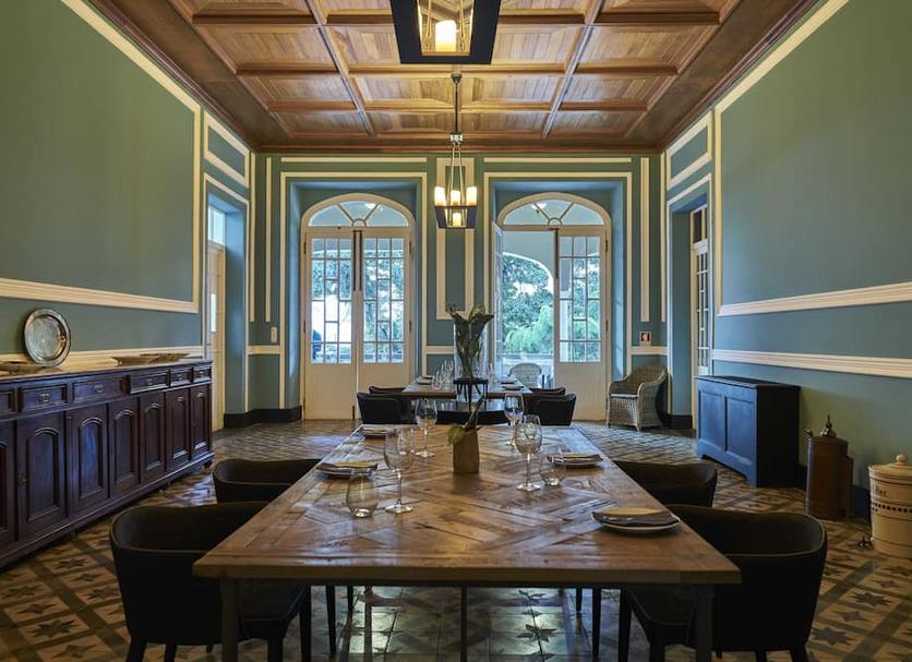 Dining room Photo
