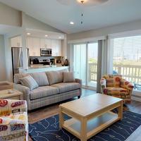 Ah-K239 Newly Remodeled Second Floor Condo With Bay View, Shared Pool