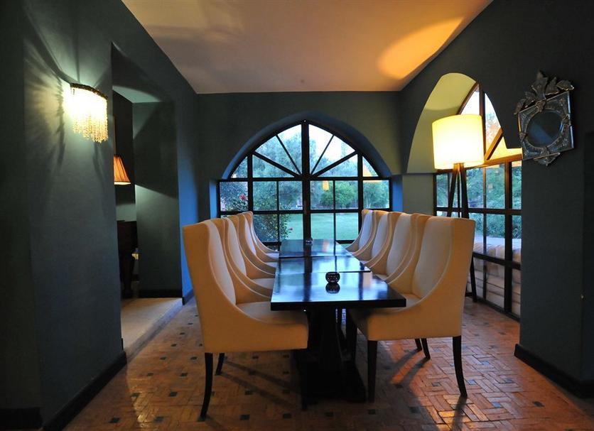 Dining room Photo